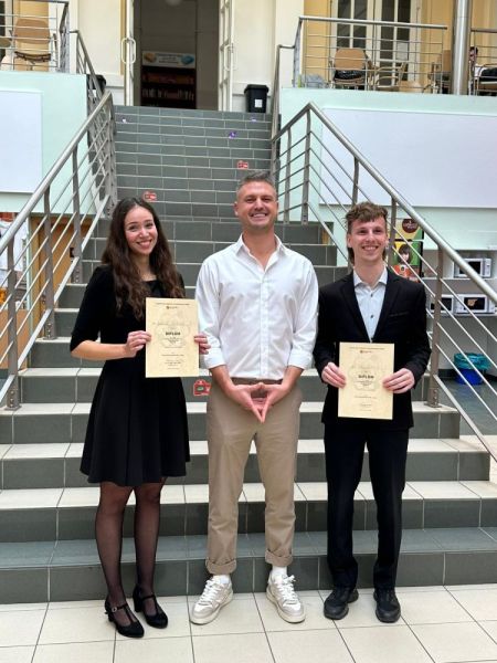 ◳ SVK_2025_Ústav Přírodních látek (jpg) → (šířka 450px)